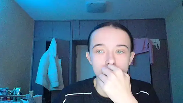 Snapshot of Emilia_Light chatting on November 26, 2025, 8:25 am Emilia Light online show from November 26, 2025, 8:25 am