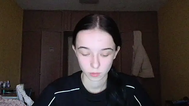 Emilia Light online show from January 7, 2026, 10:09 am