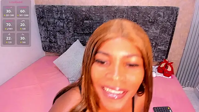 Snapshot of Layla_lell chatting on October 11, 2025, 2:56 am Layla lell online show from October 11, 2025, 2:56 am