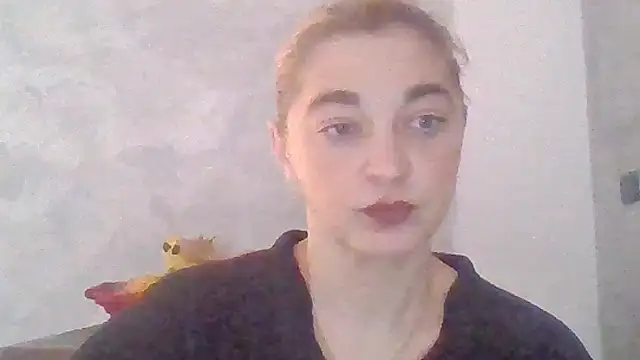 Snapshot of GoldenAngelMilf chatting on March 16, 2026, 10:41 am GoldenAngelMilf online show from March 16, 2026, 10:41 am