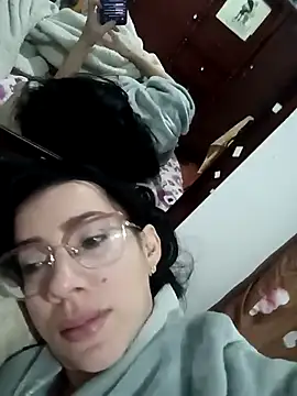 Snapshot of YaraDuartee chatting on November 23, 2025, 1:37 am YaraDuartee online show from November 23, 2025, 1:37 am