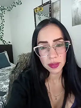 YaraDuartee online show from March 8, 2026, 1:55 am