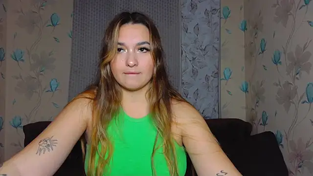 Snapshot of YourEmily_xx chatting on October 4, 2025, 7:59 pm YourEmily xx online show from October 4, 2025, 7:59 pm
