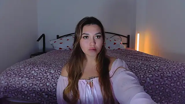 Snapshot of YourEmily_xx chatting on October 12, 2025, 9:49 pm YourEmily xx online show from October 12, 2025, 9:49 pm