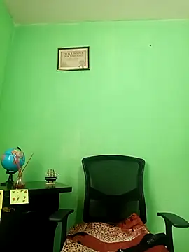 Snapshot of VANESSA__01 chatting on October 30, 2025, 2:04 pm VANESSA 01 online show from October 30, 2025, 2:04 pm