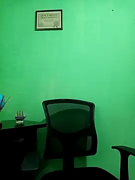 Snapshot of VANESSA__01 chatting on October 18, 2025, 11:45 am VANESSA 01 online show from October 18, 2025, 11:45 am