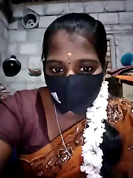 Tamil Hot Sandy online show from November 13, 2025, 5:50 pm