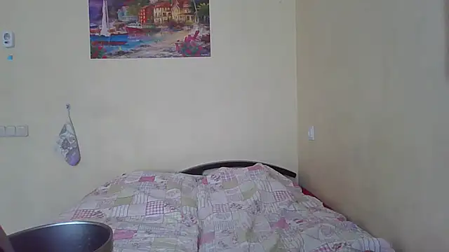 Snapshot of QueenMomyS chatting on March 30, 2026, 6:48 am QueenMomyS online show from March 30, 2026, 6:48 am