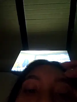 Snapshot of CharlotteAndSimon chatting on February 25, 2026, 4:12 am CharlotteAndSimon online show from February 25, 2026, 4:12 am