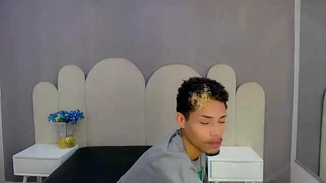 ryan bigcock online show from October 1, 2025, 3:22 am