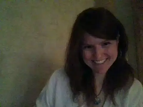 Snapshot of Arivonne chatting on February 24, 2026, 9:15 pm Arivonne online show from February 24, 2026, 9:15 pm