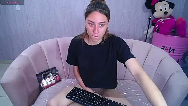 Snapshot of beba_fox_a chatting on November 7, 2025, 3:22 am beba fox a online show from November 7, 2025, 3:22 am