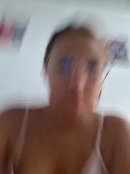 young dairy01 online show from December 17, 2025, 11:37 am