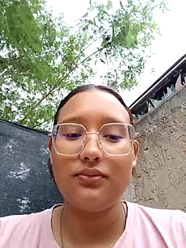 young dairy01 online show from November 4, 2025, 12:09 pm