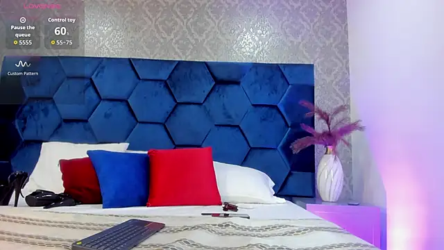 Snapshot of Angelina_Roa chatting on December 14, 2025, 11:49 am Angelina Roa online show from December 14, 2025, 11:49 am