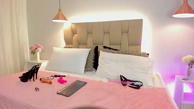 Snapshot of Angelina_Roa chatting on November 5, 2025, 2:53 pm Angelina Roa online show from November 5, 2025, 2:53 pm