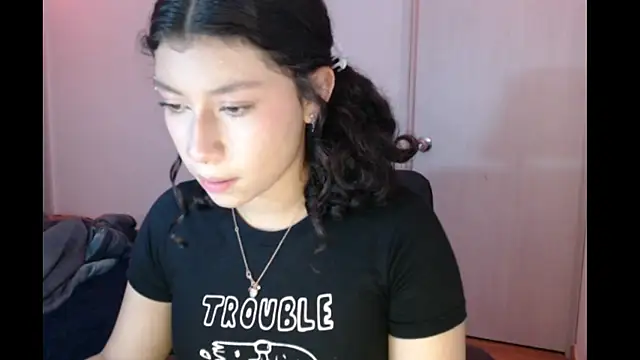 Ivonnybonn online show from November 25, 2025, 5:30 am