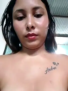 mommy-hot-valeria online show from October 6, 2025, 7:25 pm