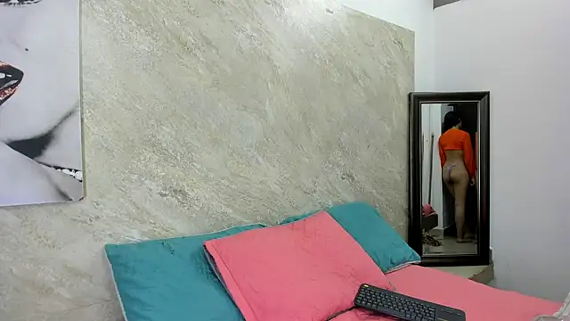 Snapshot of Chanel-munoz chatting on November 25, 2025, 1:50 am Chanel-munoz online show from November 25, 2025, 1:50 am