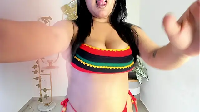 Snapshot of Jade_gonzalez chatting on October 5, 2025, 4:14 am Jade gonzalez online show from October 5, 2025, 4:14 am