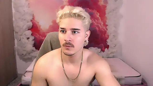 AlexPiersss online show from October 22, 2025, 7:13 pm