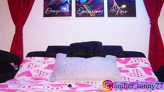 Snapshot of amber_tonny77 chatting on November 23, 2025, 9:08 am amber tonny77 online show from November 23, 2025, 9:08 am