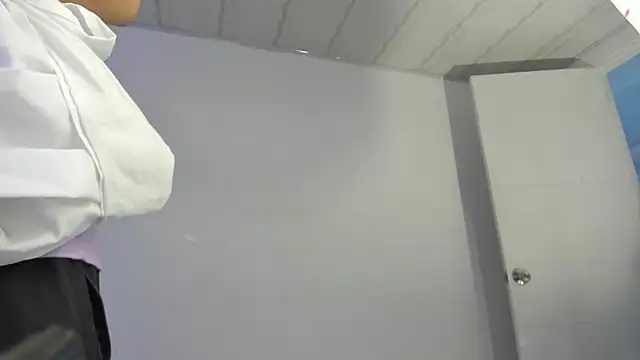 XaanderGrey online show from November 9, 2025, 7:29 pm