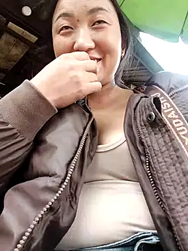 Snapshot of zhen-zo chatting on October 27, 2025, 2:45 am zhen-zo online show from October 27, 2025, 2:45 am