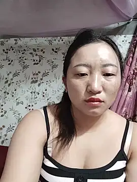 zhen-zo online show from June 14, 2026, 10:33 pm