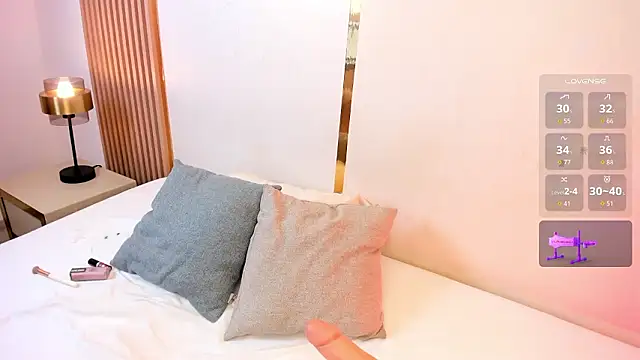 Snapshot of EmmiHops chatting on March 17, 2026, 12:30 pm EmmiHops online show from March 17, 2026, 12:30 pm