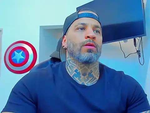 Snapshot of JoshRigby chatting on November 20, 2025, 8:20 pm JoshRigby online show from November 20, 2025, 8:20 pm