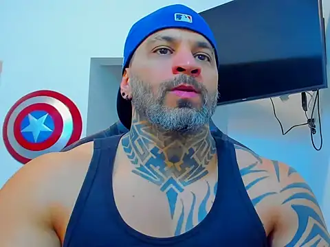 Snapshot of JoshRigby chatting on November 18, 2025, 8:01 pm JoshRigby online show from November 18, 2025, 8:01 pm