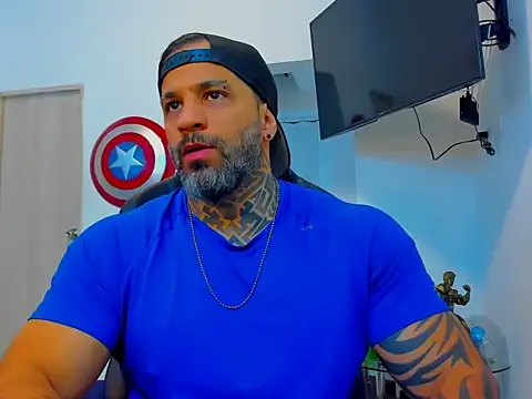 Snapshot of JoshRigby chatting on October 19, 2025, 8:55 pm JoshRigby online show from October 19, 2025, 8:55 pm