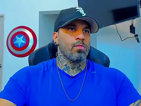 Snapshot of JoshRigby chatting on October 25, 2025, 8:20 pm JoshRigby online show from October 25, 2025, 8:20 pm