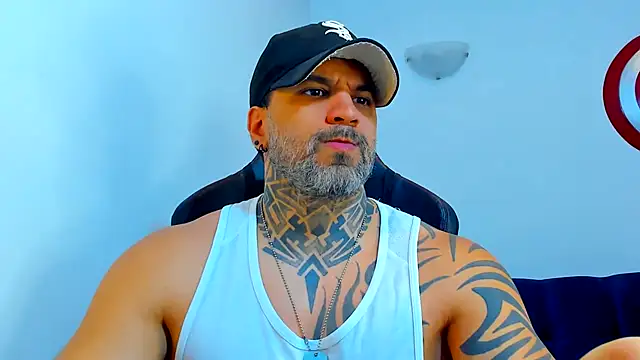 Snapshot of JoshRigby chatting on July 31, 2026, 7:44 pm JoshRigby online show from July 31, 2026, 7:44 pm