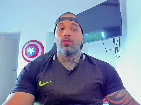 Snapshot of JoshRigby chatting on October 28, 2025, 7:35 pm JoshRigby online show from October 28, 2025, 7:35 pm