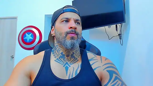 Snapshot of JoshRigby chatting on December 15, 2025, 8:25 pm JoshRigby online show from December 15, 2025, 8:25 pm