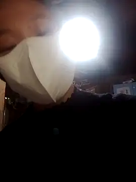 Snapshot of bree-zz chatting on November 9, 2025, 8:18 am bree-zz online show from November 9, 2025, 8:18 am