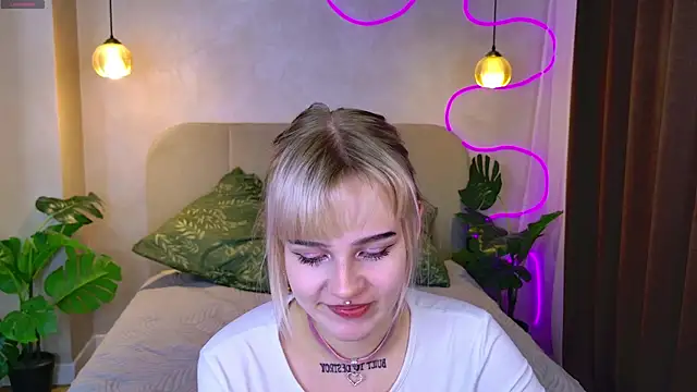 MayWins online show from October 3, 2025, 9:05 pm