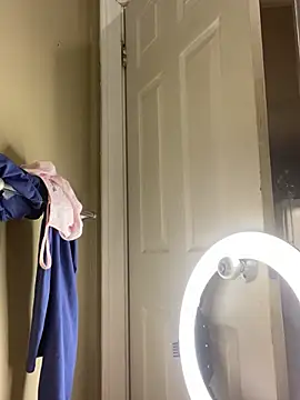 Snapshot of sexybriiiixoxo chatting on March 25, 2026, 1:50 am sexybriiiixoxo online show from March 25, 2026, 1:50 am