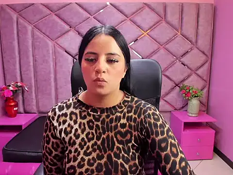 ValerySwett   online show from November 13, 2025, 3:43 am