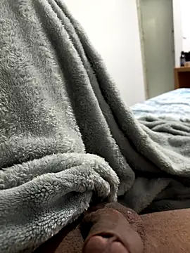 artzin2334 online show from November 21, 2025, 2:32 am