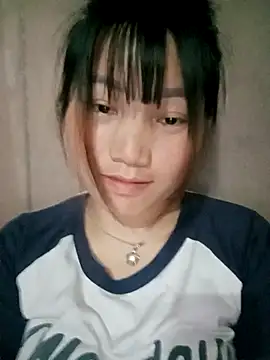 min-xinh online show from April 26, 2026, 1:58 am