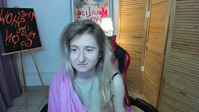 Snapshot of CamillaDreamer chatting on July 24, 2026, 10:17 pm CamillaDreamer online show from July 24, 2026, 10:17 pm