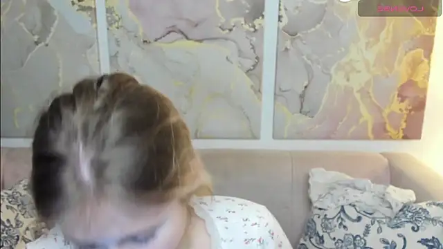 Snapshot of CamillaDreamer chatting on May 17, 2026, 6:19 pm CamillaDreamer online show from May 17, 2026, 6:19 pm