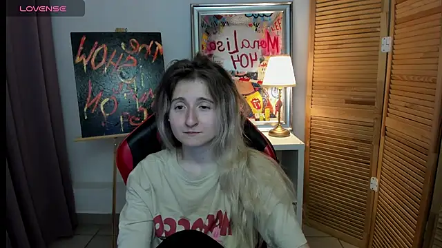 Snapshot of CamillaDreamer chatting on June 28, 2026, 5:41 pm CamillaDreamer online show from June 28, 2026, 5:41 pm