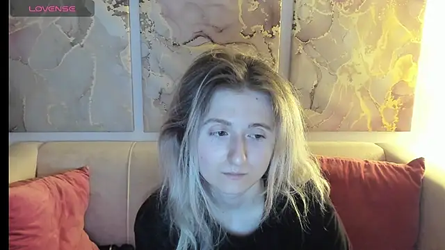 CamillaDreamer online show from April 22, 2026, 12:39 am