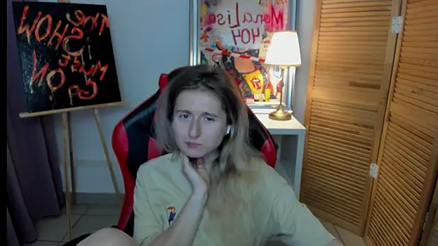 Snapshot of CamillaDreamer chatting on June 30, 2026, 5:24 pm CamillaDreamer online show from June 30, 2026, 5:24 pm
