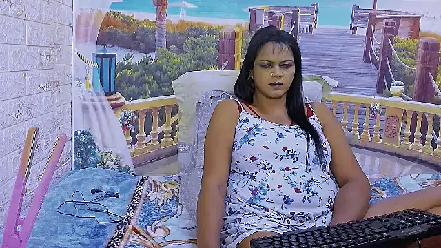 Snapshot of indianswtbella chatting on August 3, 2026, 11:42 pm indianswtbella online show from August 3, 2026, 11:42 pm