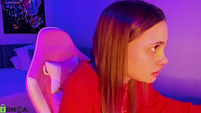 Snapshot of KarinaBroks chatting on December 18, 2025, 11:58 am KarinaBroks online show from December 18, 2025, 11:58 am